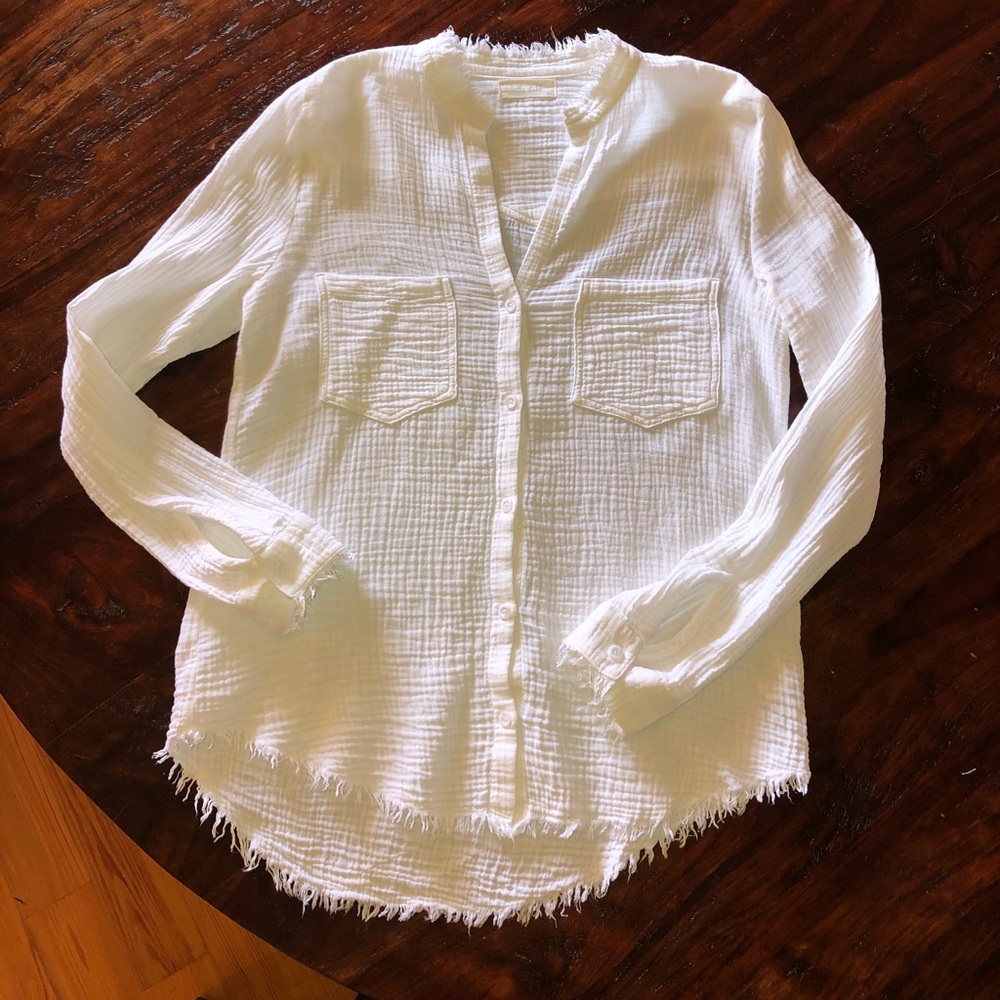 BELLA DAHL frayed hem white shirttail hem